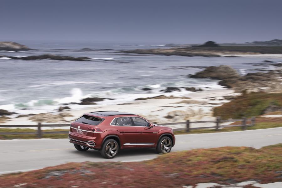  Volkswagen Atlas Cross Sport Concept 2018 года  (фото 27 из 30)